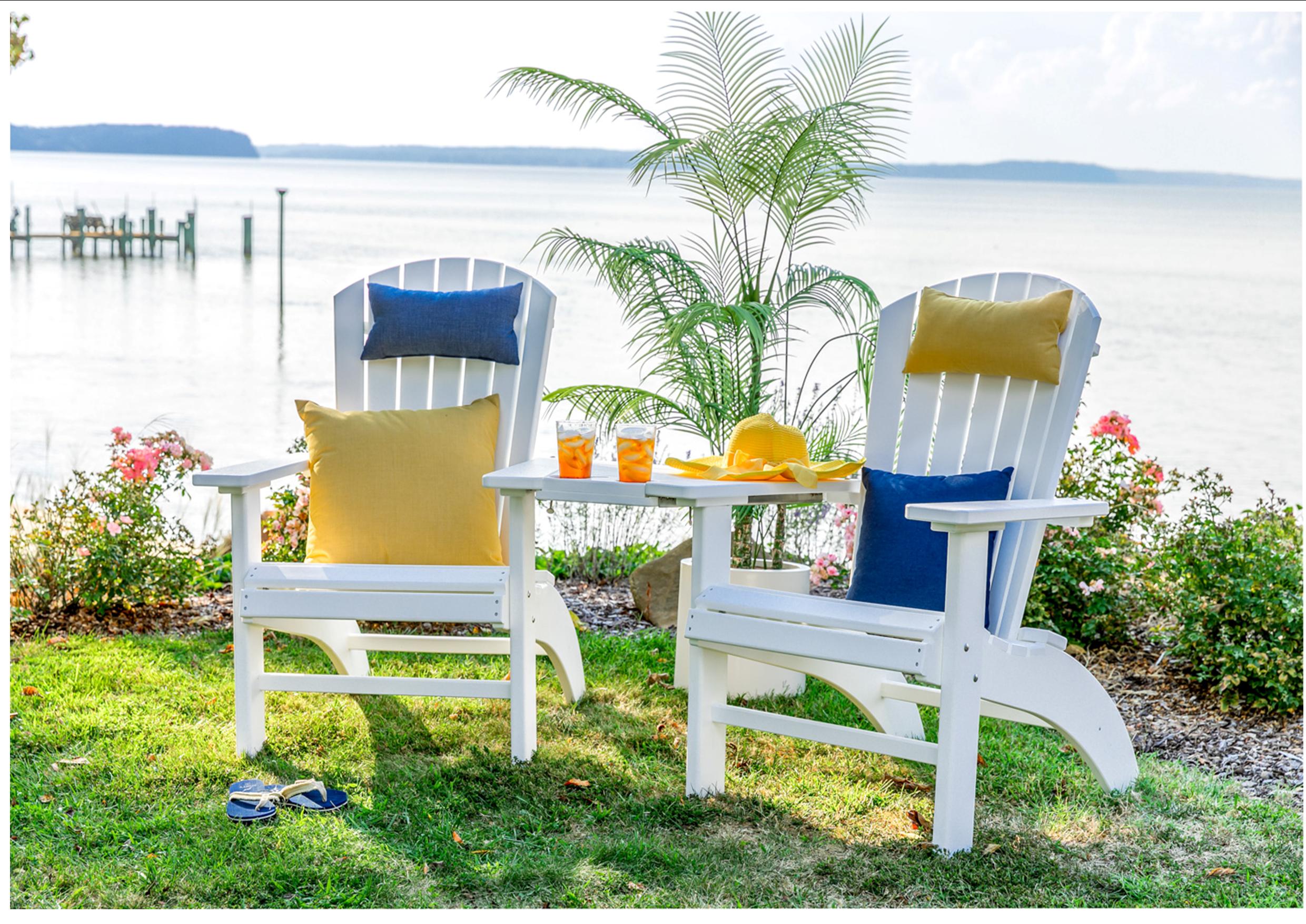 382 Deluxe Fanback Settee - Image 3