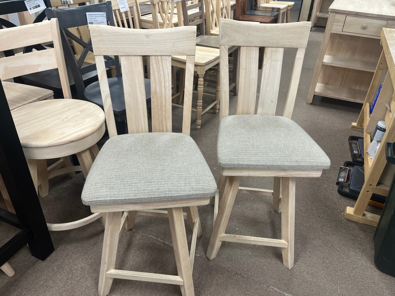 S-132SW Clearance Upholstered Ava Swivel Counter Stool Set - Image 3